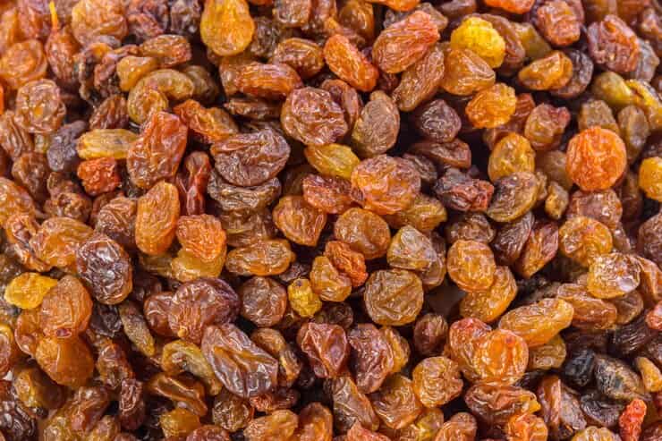 raisins-texture-close-up_93675-28206 (1)